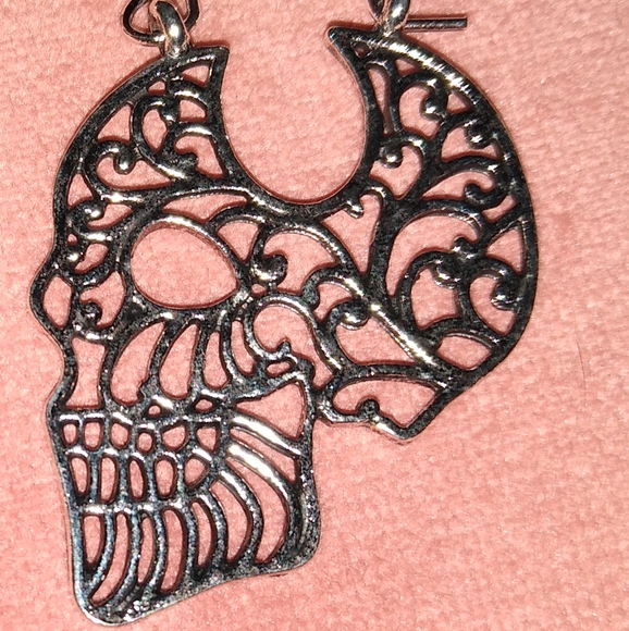 Silver Skull Filigree Outline Earrings Goth Line Art Lace Dangle Skulls Biker - Picture 4 of 10